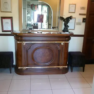 2* Guest house Ashford Manor