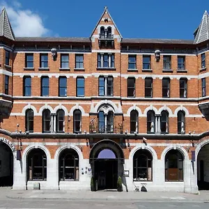 Isaacs 3*, Cork Ireland